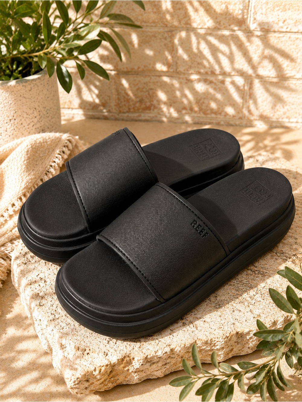 REEF Cushion Bondi Bay Platform Slide Sandals Black Women’s 8 NWT
